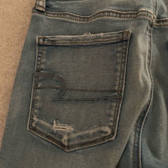 American Eagle Stretchy Jeans - Picture 6 of 6